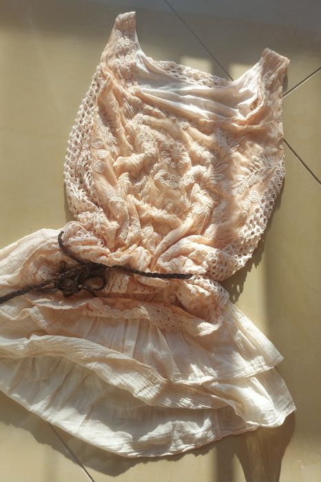 Letnia plażowa sukienka brzoskwiniowa w stylu boho rozm. M