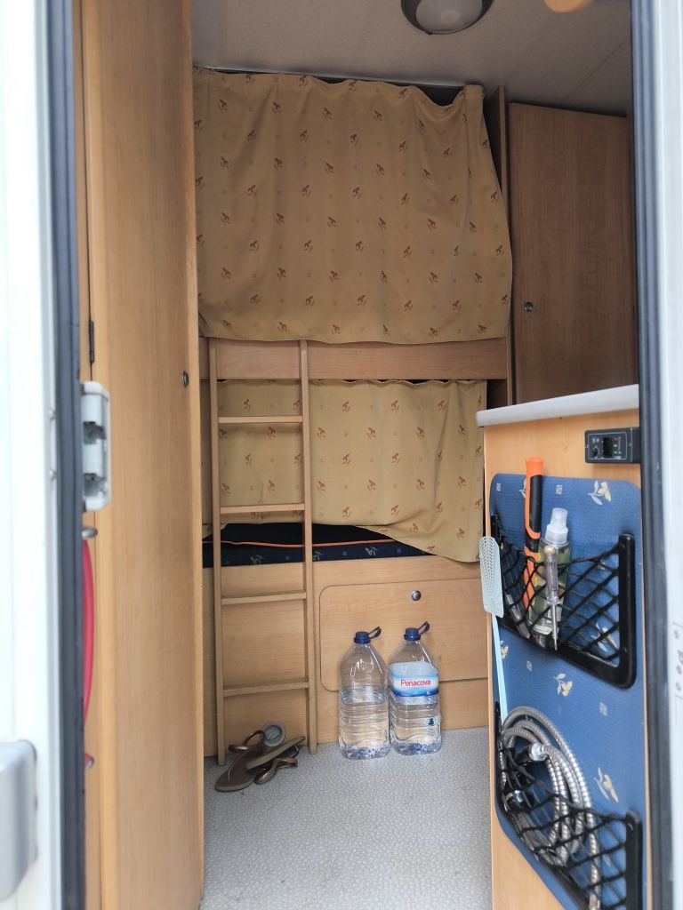 Autocaravana  Ford challenger