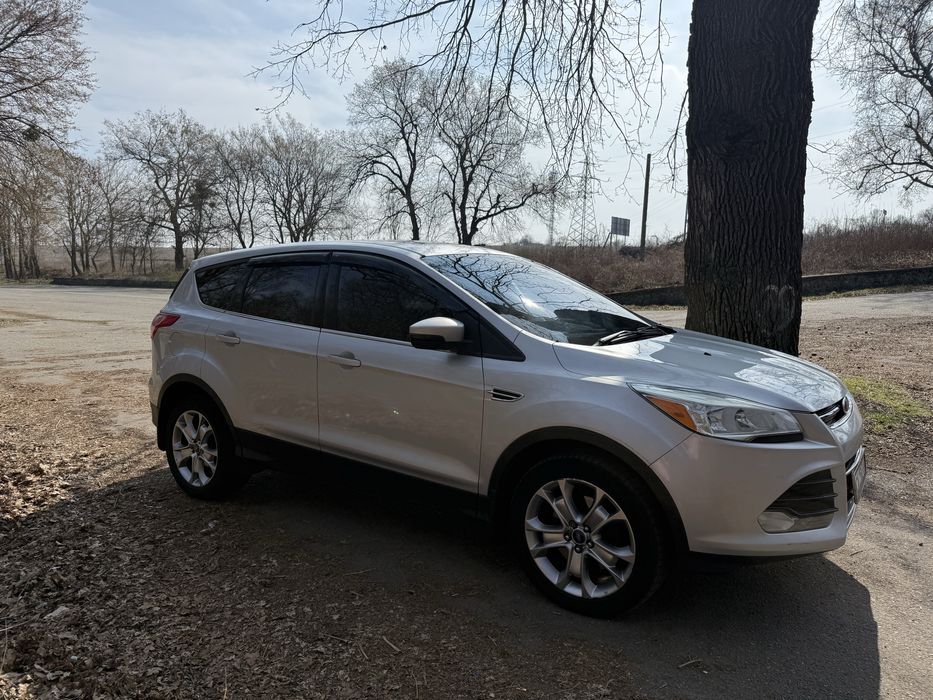 Форд Ескейп (2013 SEL 2.0 л 245 к.с.)