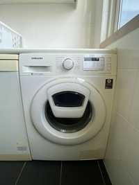 Máquina de lavar roupa como nova!