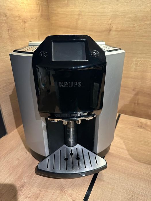 Ekspres ciśnieniowy do kawy KRUPS EA9000