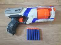 Nerf strongarm Pistolet zabawkowy