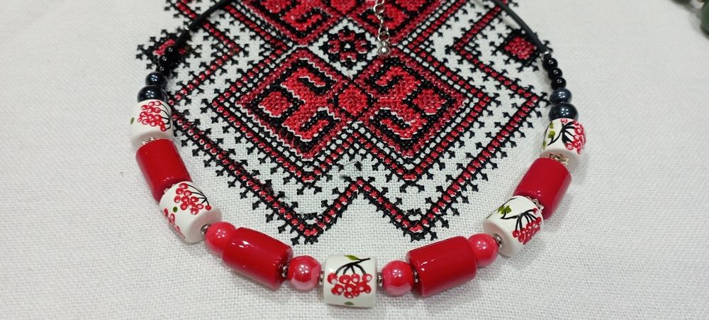 Намисто,гердан,кольє,буси,чокер.