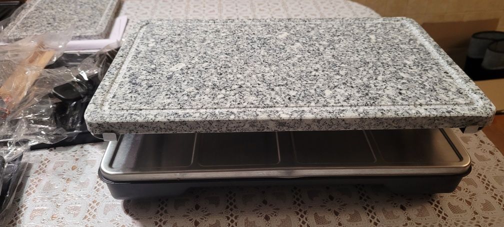 Grill elektryczny kesser z płytą kamienia