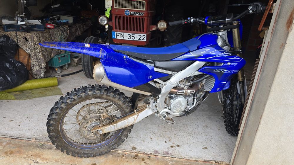 Yamaha YZ 250 F ( como nova )