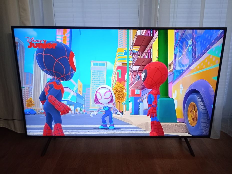 Samsung 40' 4K-UHD, Dvb-t2, Smart TV, HDR