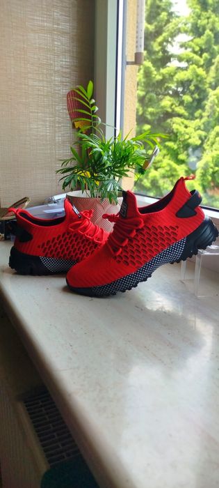 Adidasy męskie sportowe Nowe czerwono czarne roz 42 dł wkładki 27 cm