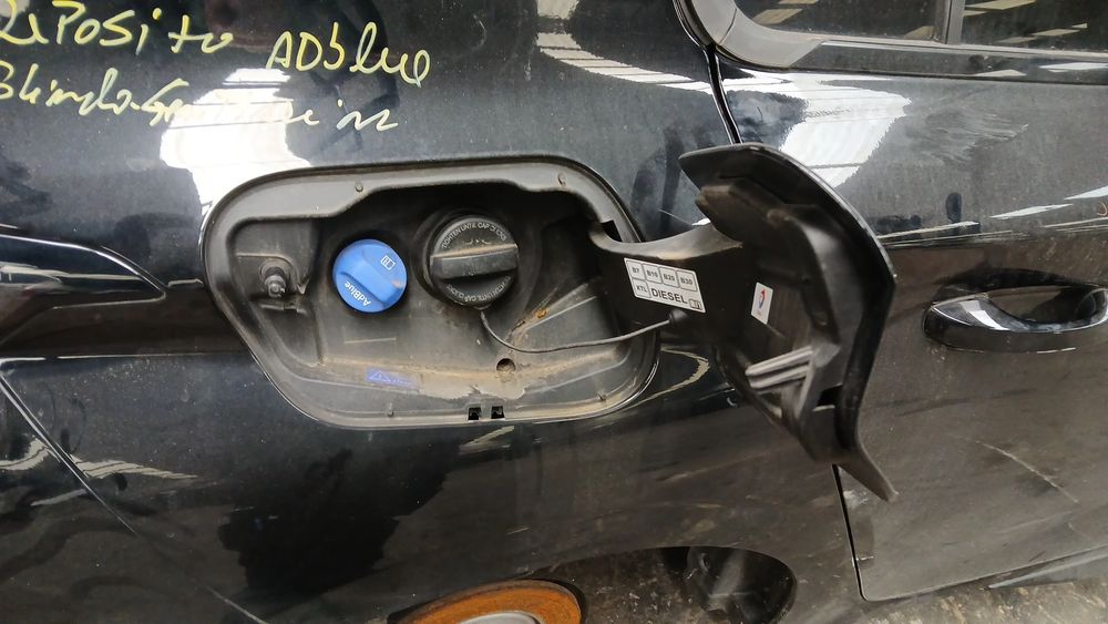 Tampa depósito combustível PEUGEOT 308 III
