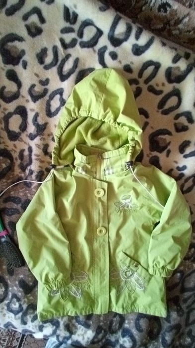 Куртка ветровка 4_6 р на флісі