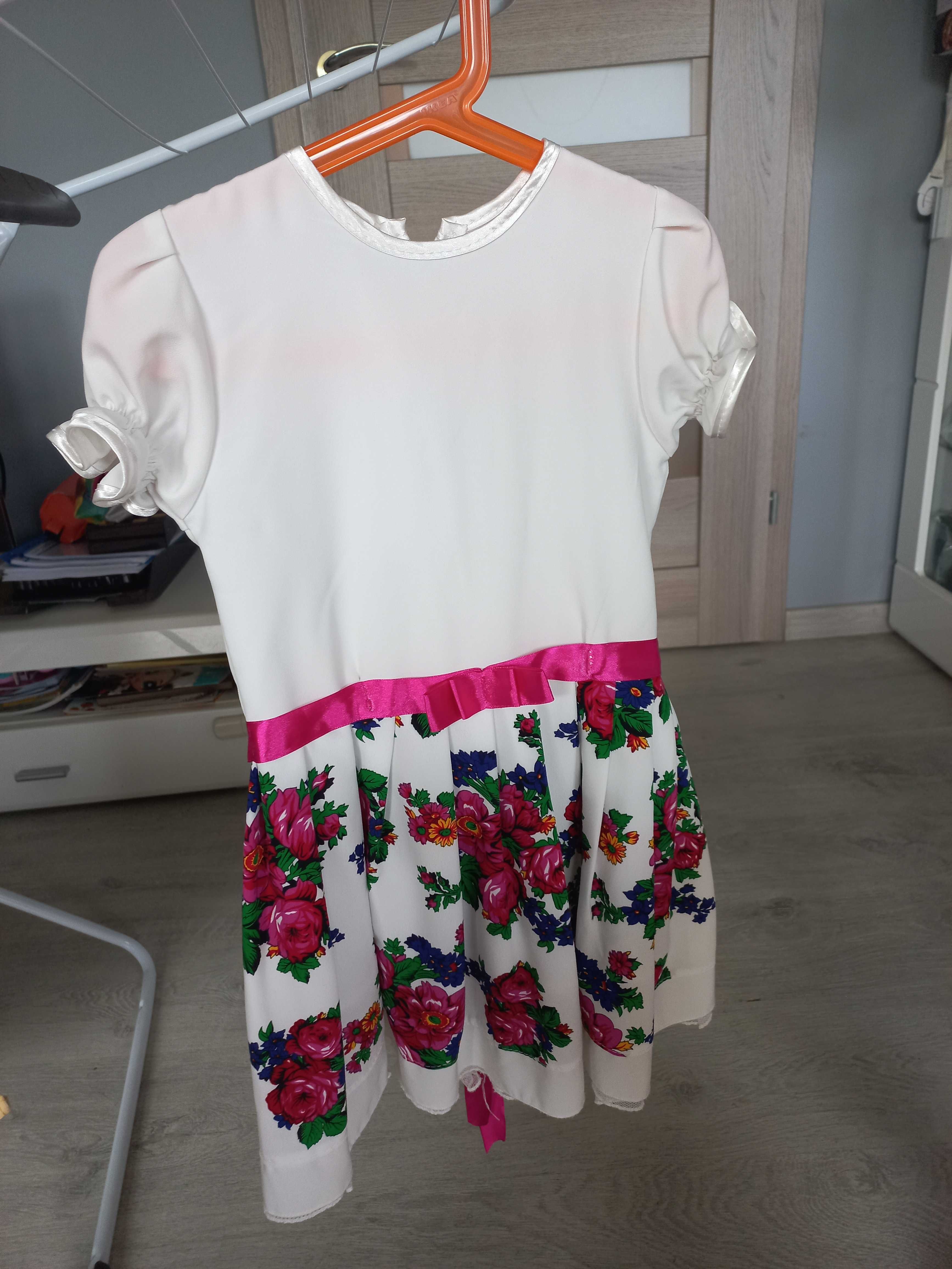 Sukienka elegancka z góralskim motywem 116cm