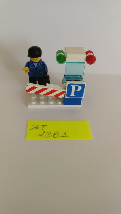 Lego Parking Gate Attendant 2881