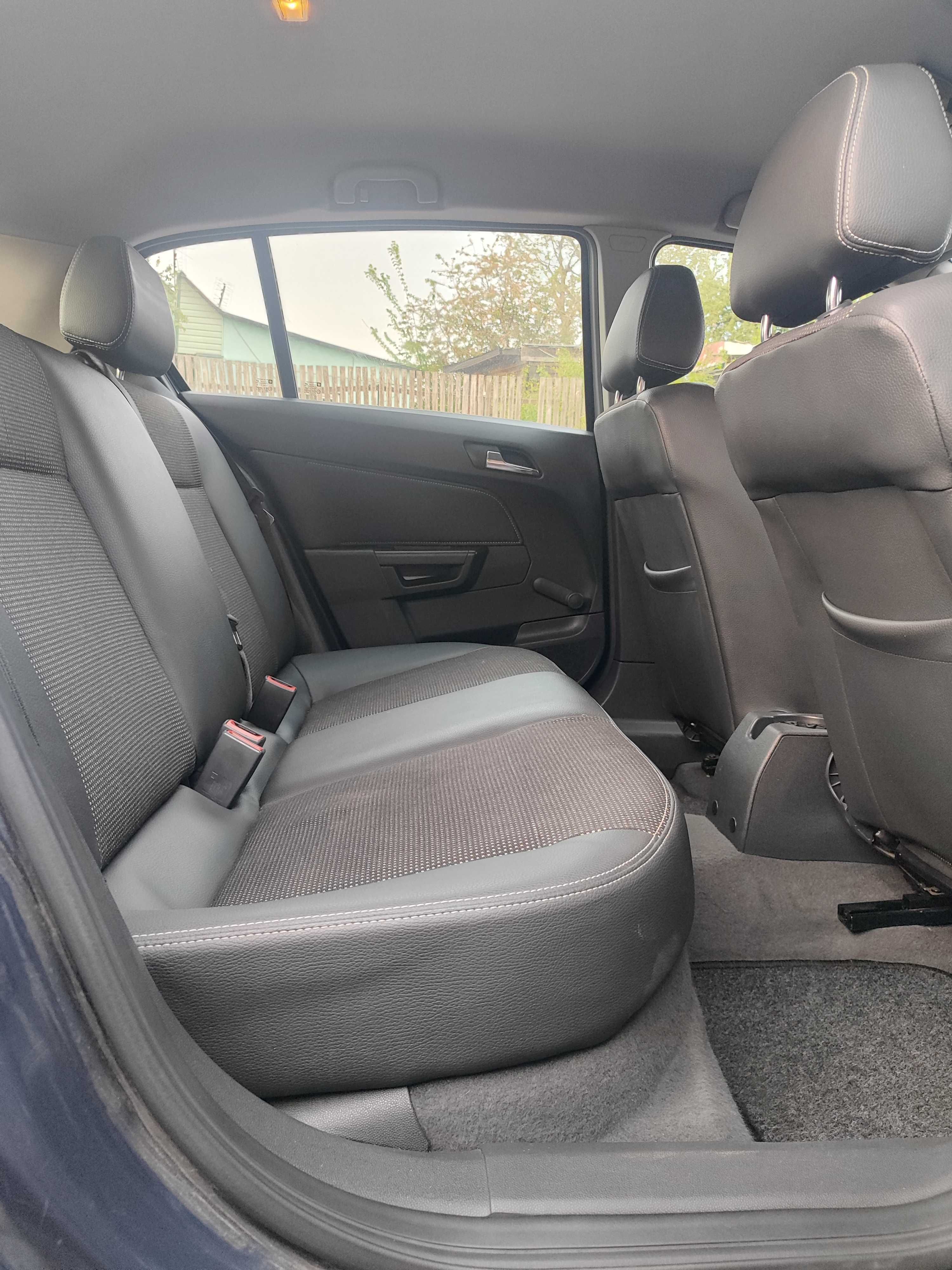 Продам авто Opel Astra H 2009року