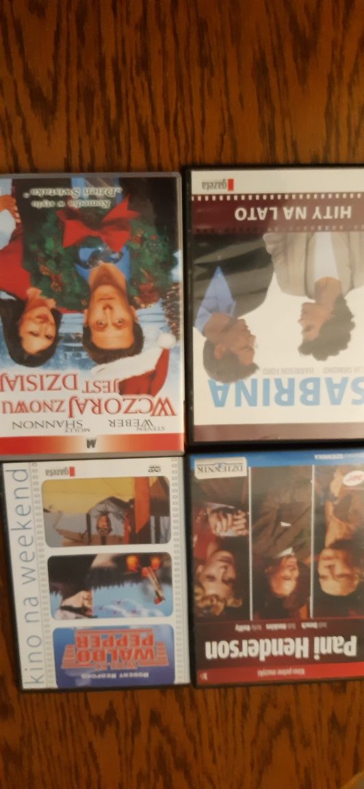 Płyty DVD  8 sztuk