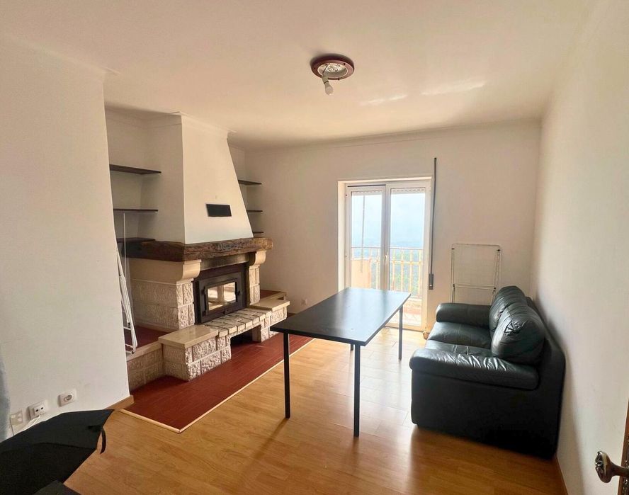 Apartamento T4, 2 casas de banho, para arrendar na Covilhã