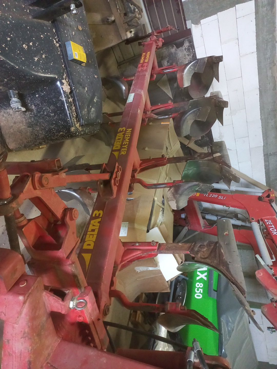 Pług Niemeyer Delta 3 4 obracany (kuhn Rabę,lemken)