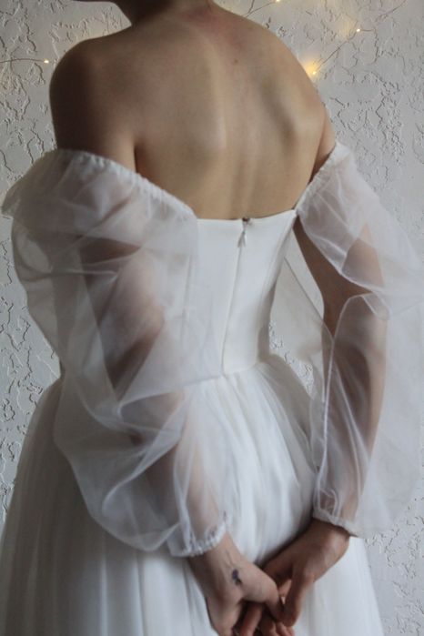 Весільна Сукня М розмір, Міді