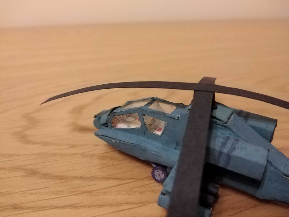Helicóptero em papel AH-64 Apache