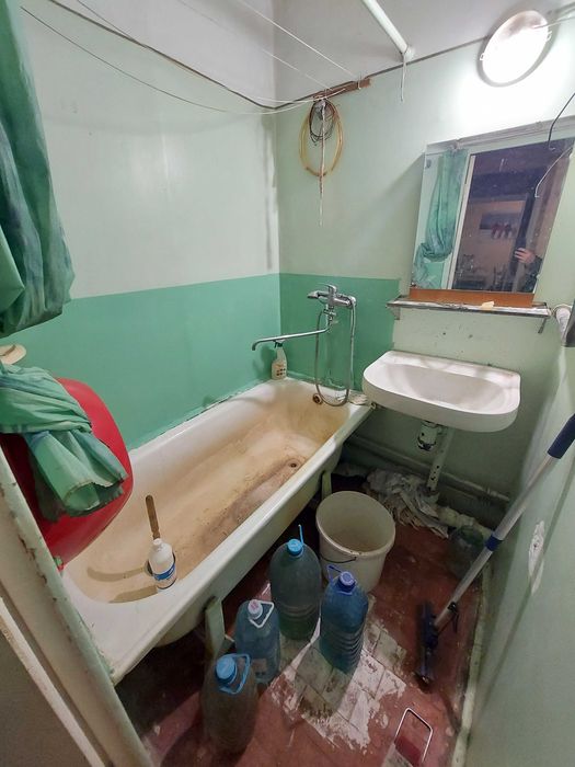 Продам 2 кімн. квартиру в "Китайці" (пр-т Героїв 12 Перемога 4 Дніпро)