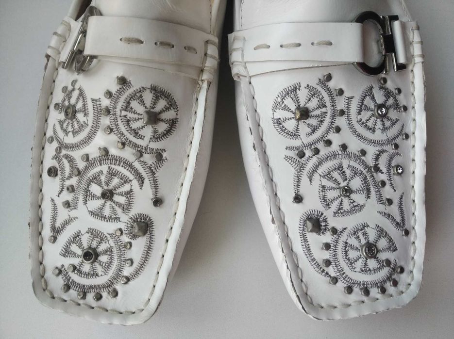 Шлепанцы женские с вышивкой