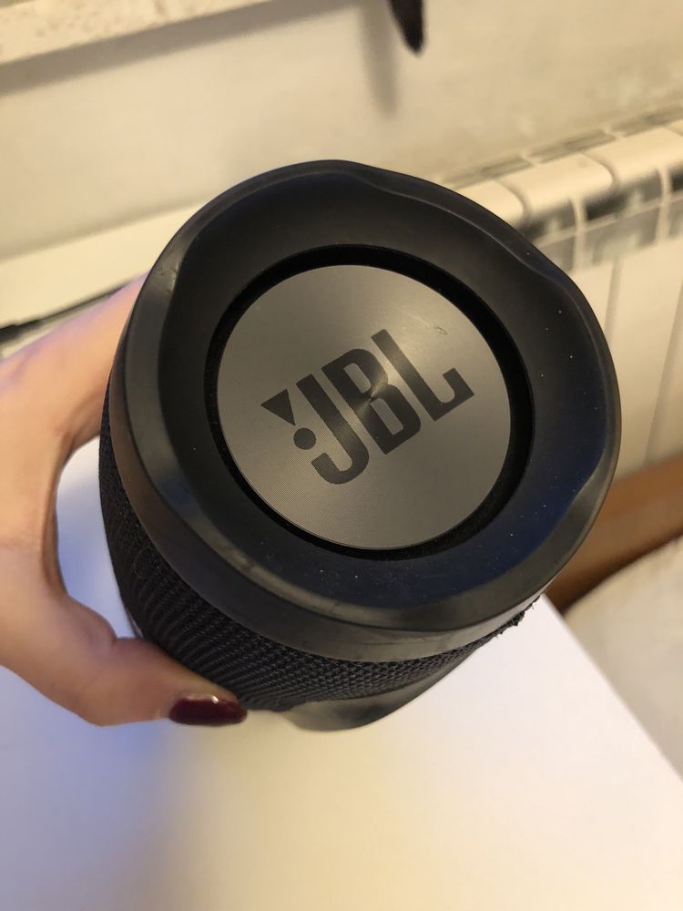 JBL Charge 3 czarny głośnik działa