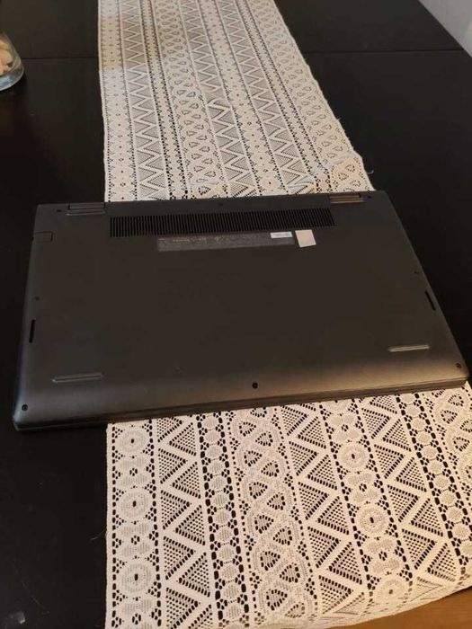 Portátil Dell Vostro 15.6" I7, 16GB, SSD 512GB e Windows 11 Pro