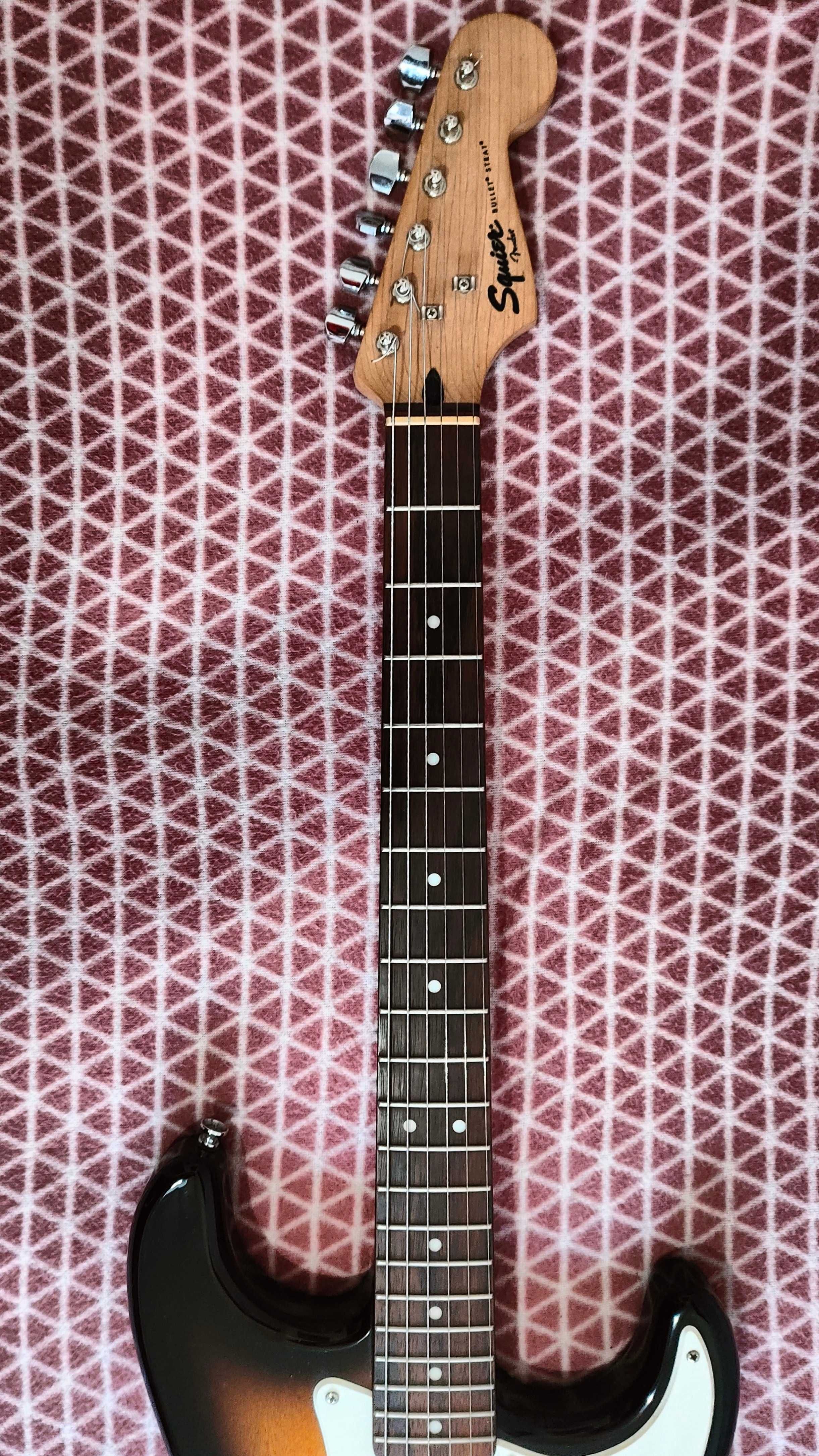 Guitarra elétrica Fender Squier Bullet Stratocaster