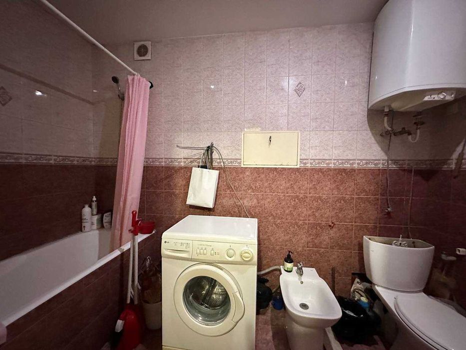 Продам квартиру, кирпичный дом 6 Фонтана