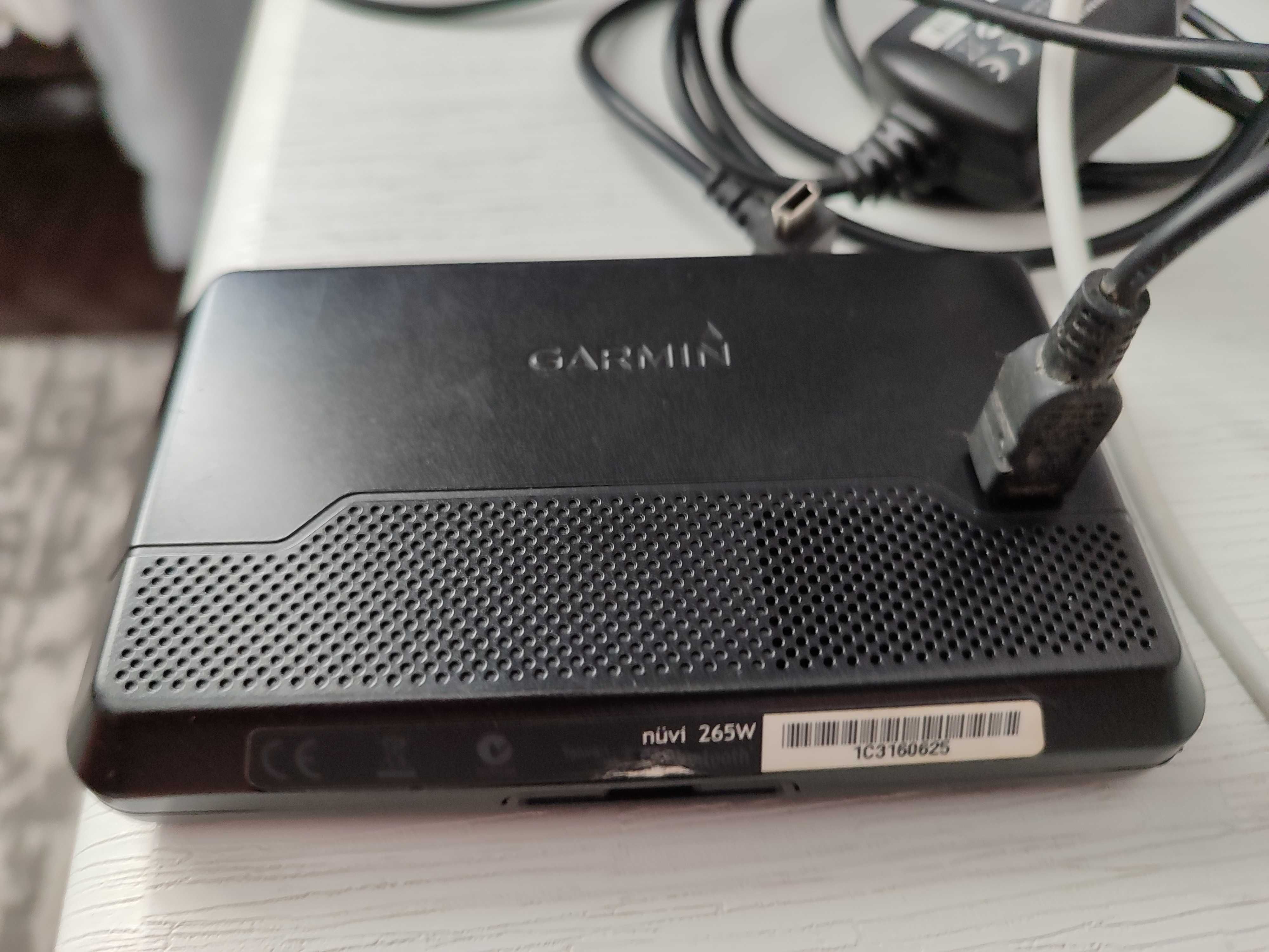 Навігатор Garmin 265w для дальнобоя