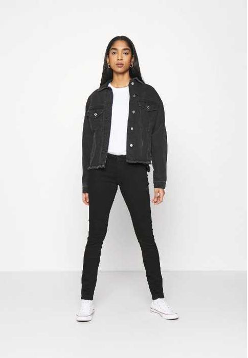 Damskie spodnie Tommy Jeans - Skinny Fit SOPHIE 27/32 Tommy Hilfiger