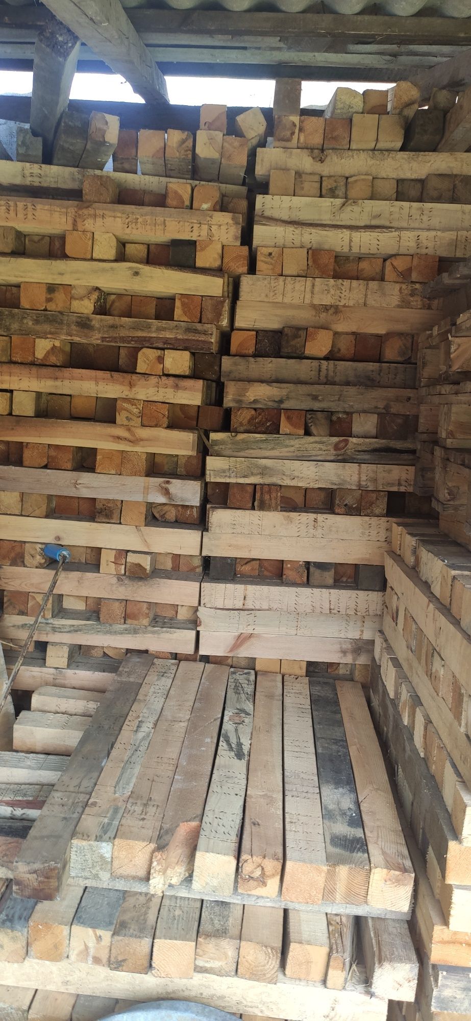 Kantówki belki podkłady konstrukcja drewno materiał belki słupki