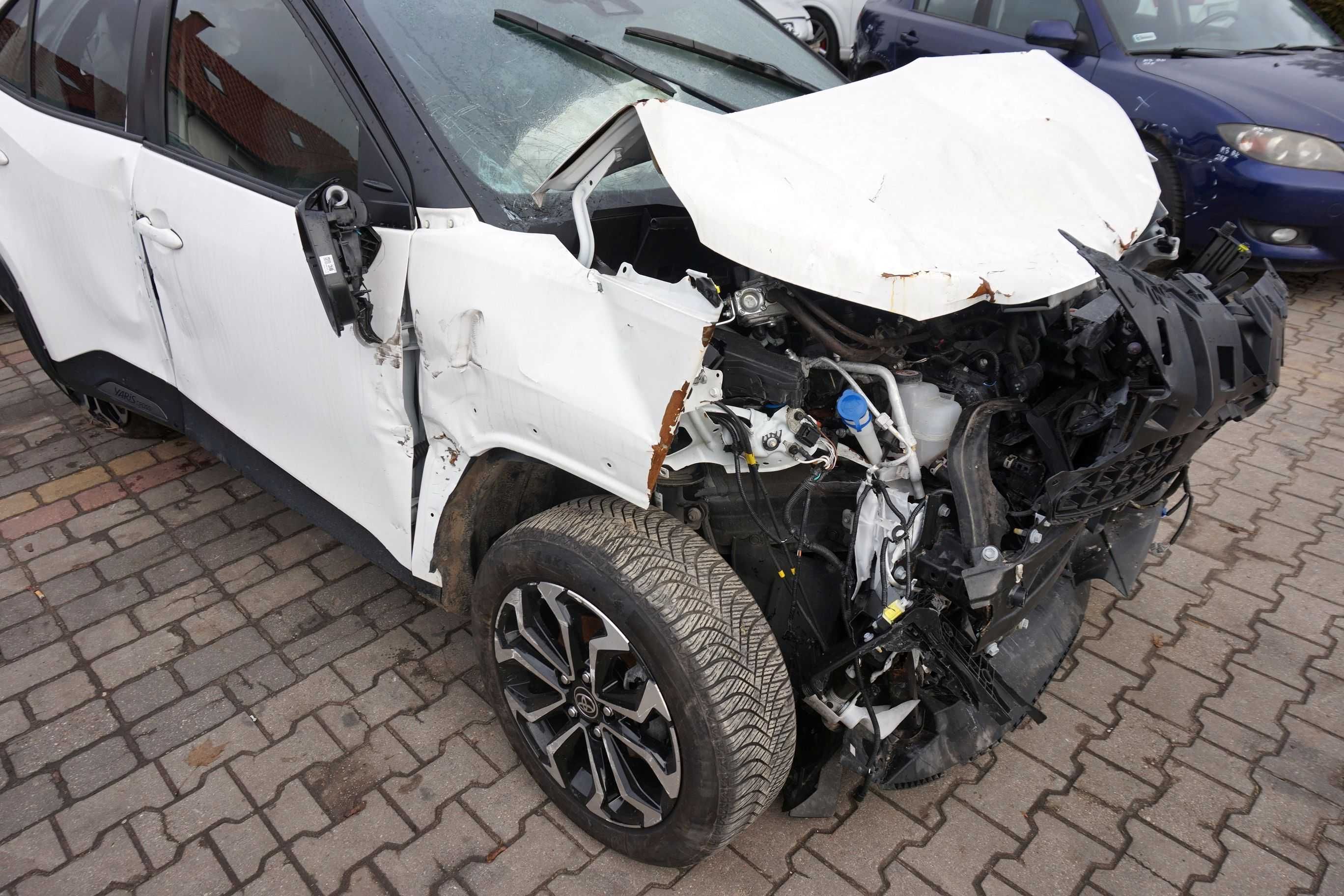 Toyota Yaris Cross 2023r Uszkodzony 1.5 Hybrid