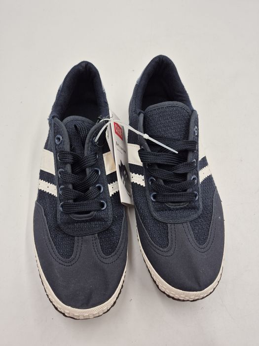 Tenisówki granatowe 38