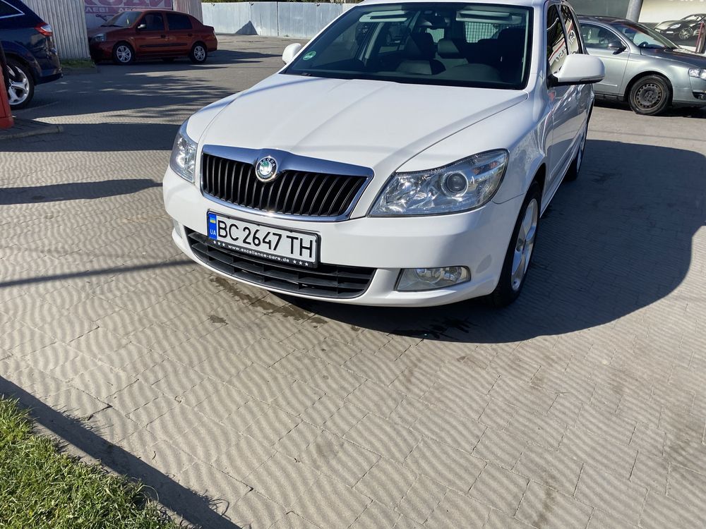 Шкода октавія 2.0TDI DSG-6