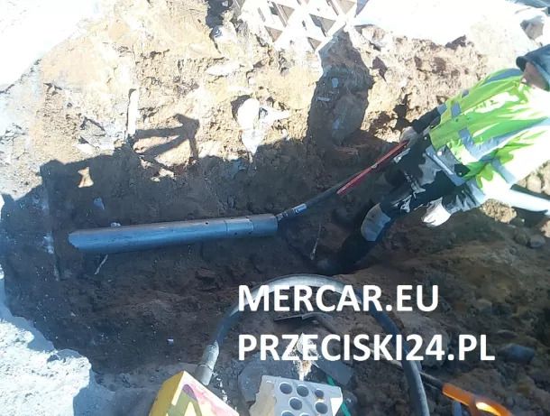 Przeciski, przewierty, drążenie kretem pod drogami, wbijanie rur stal