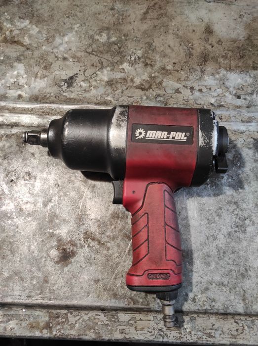 Гайковерт пневматичний ударний