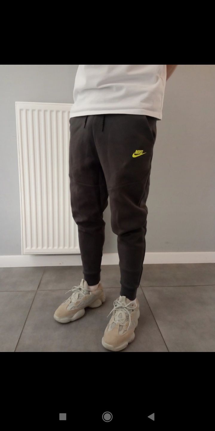 Spodnie dresowe Nike Tech Fleece, rozmiar S