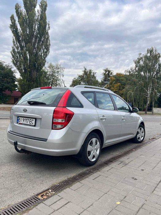 Подам Kia Ceed 2011