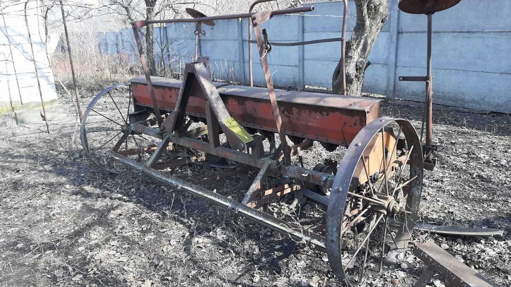 Сівалка  овочева для кукурудзи.
