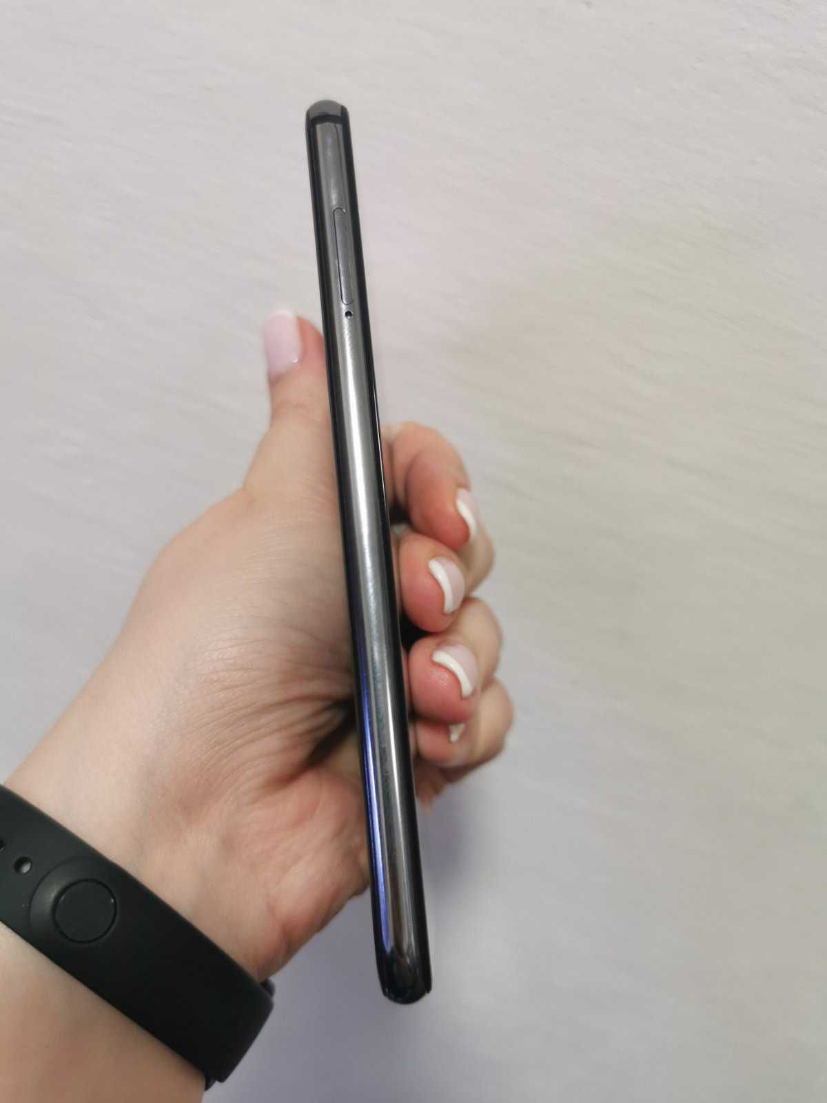 Продам телефон Xiaomi Mi9SE 6/64 Black