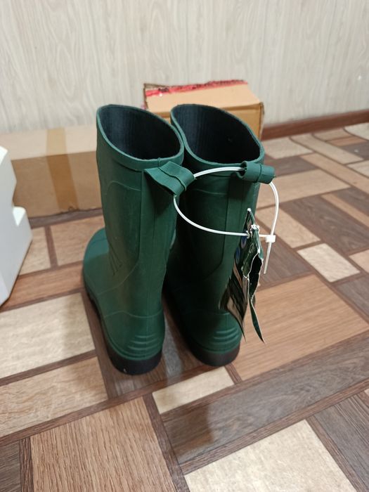 Резиновые сапоги 45р Parkside Италия. Отличное качество.