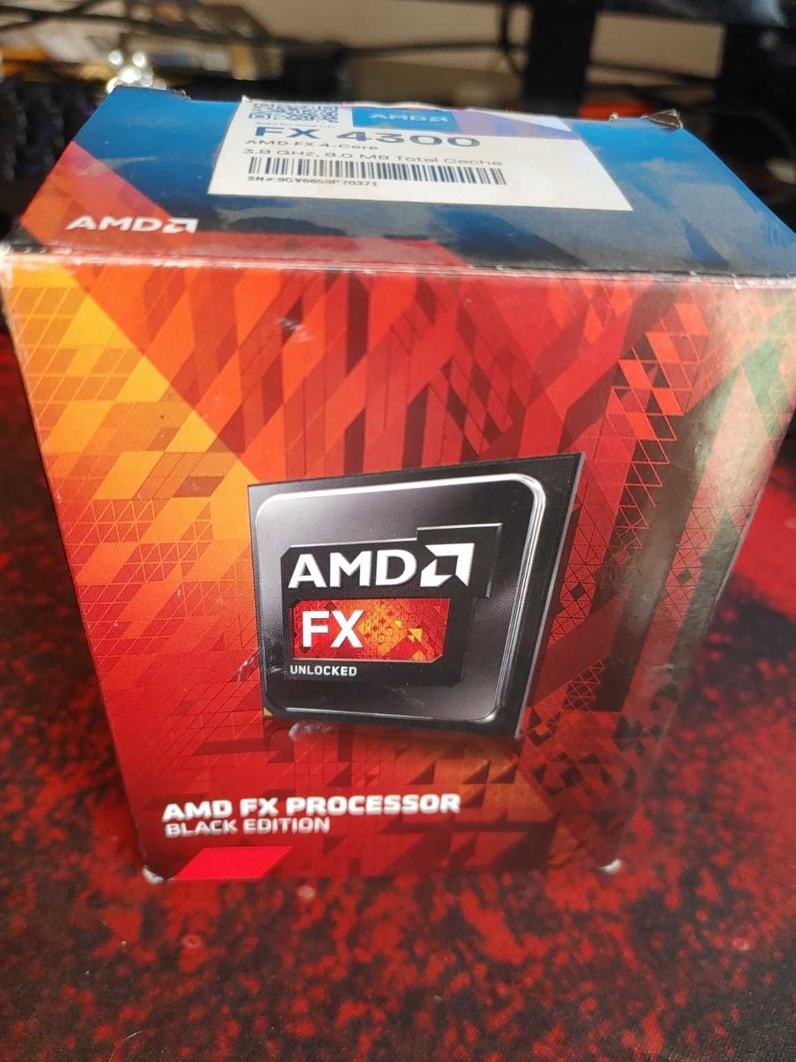 AMD FX4300 4x3.8GHz / 4.0GHz