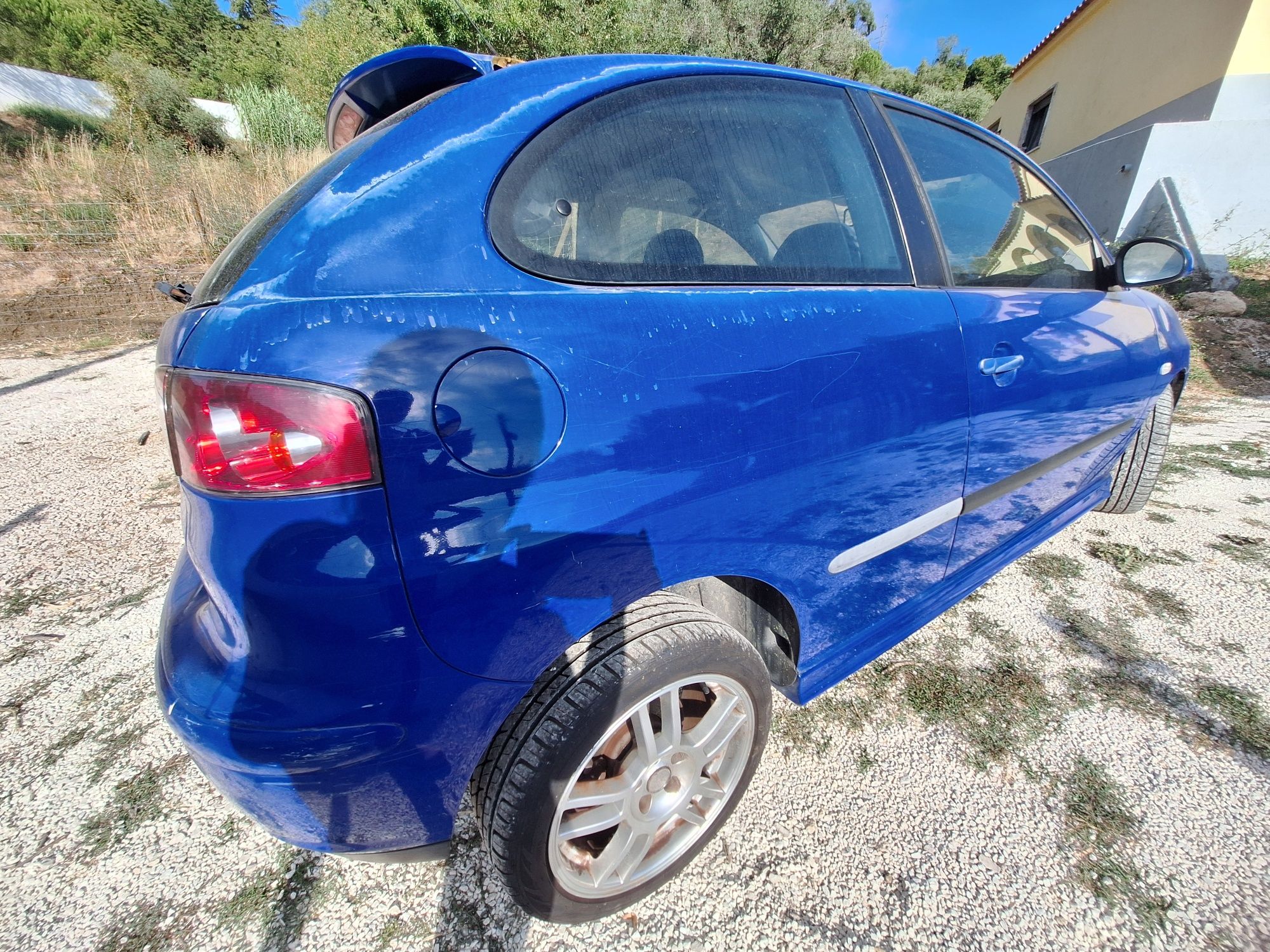 Seat ibiza 1.9 Tdi
294.000 km
2002

Inspecção feita até set/2026
IUC p