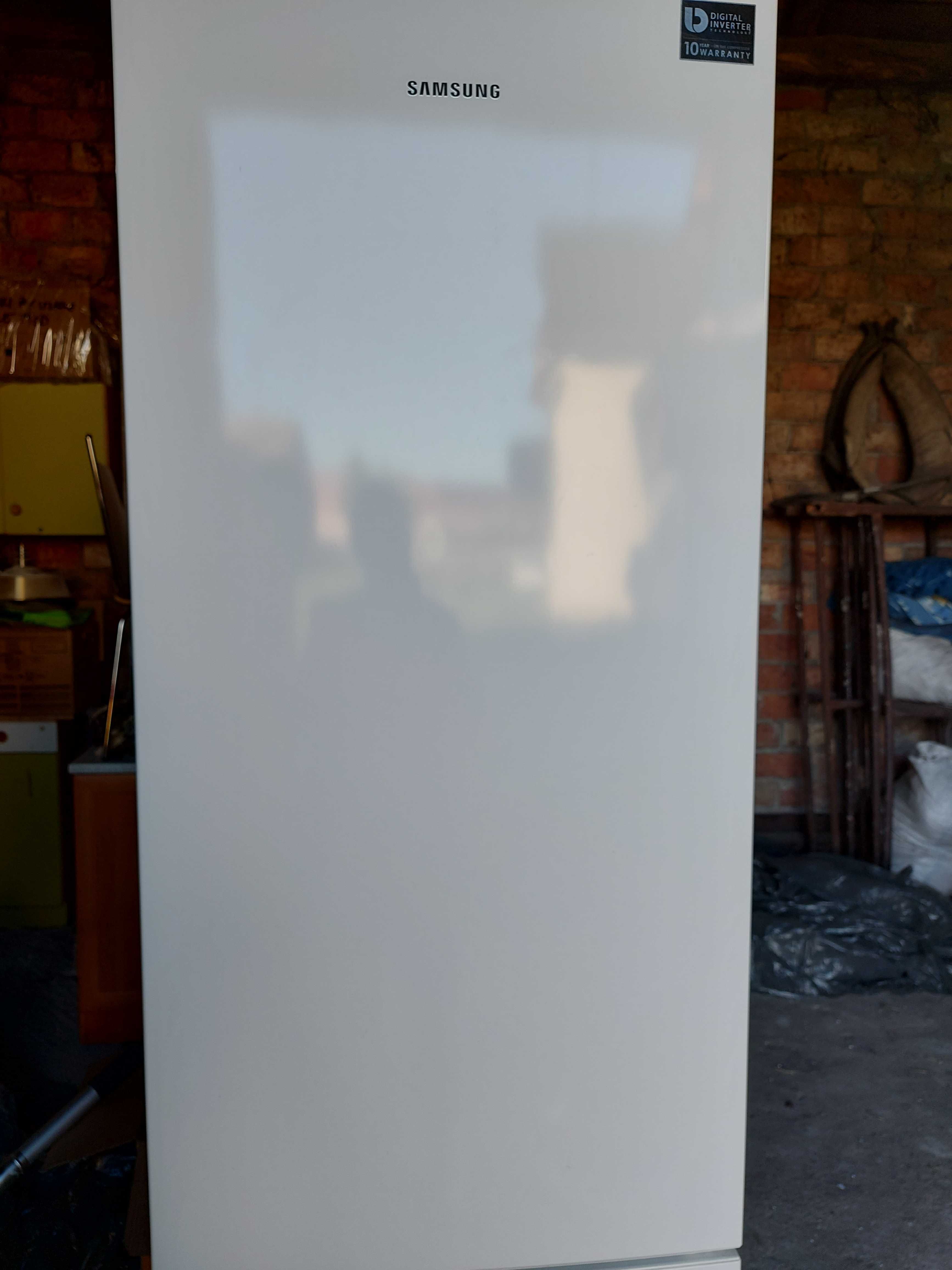 lodówka Samsung RB37J501MWW