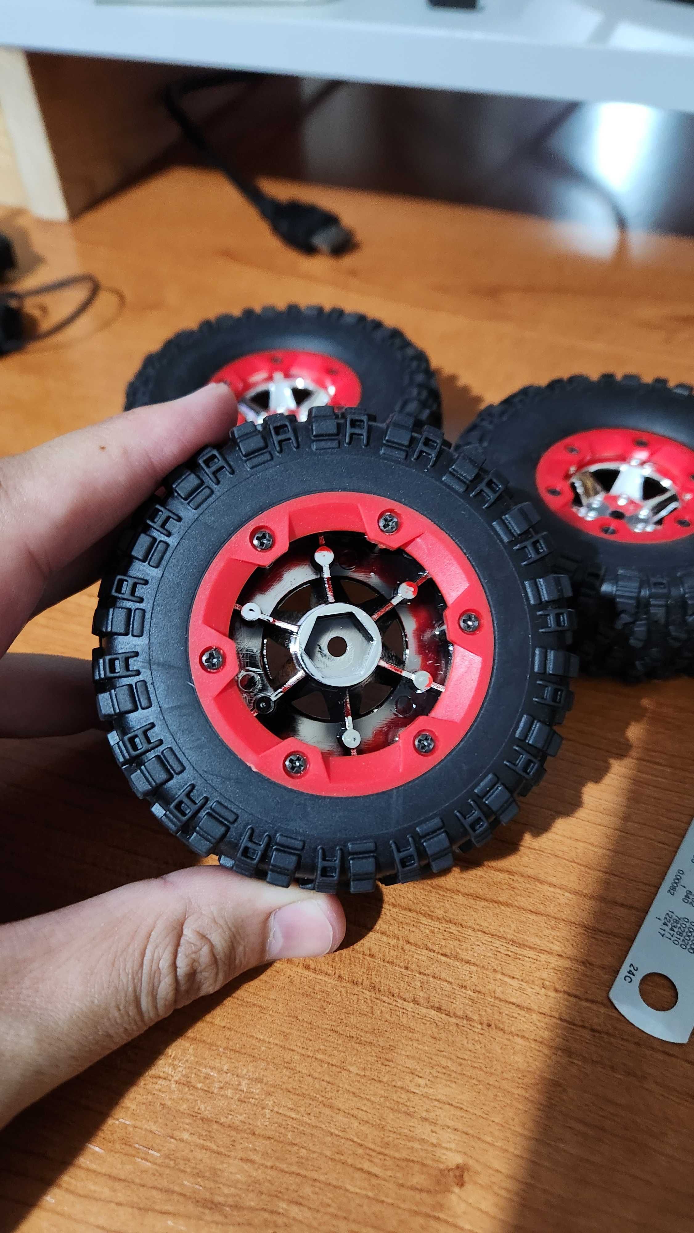 Pneus RC WLToys 1/12