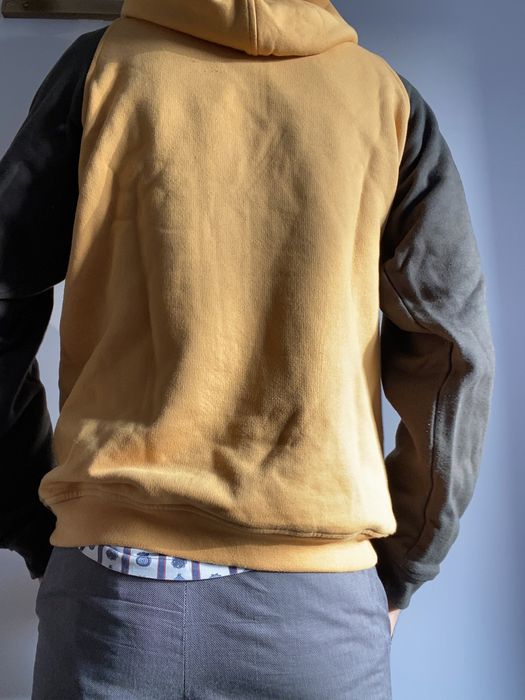 Hoodie Billabong amarelo torrado e verde escuro em bom estado