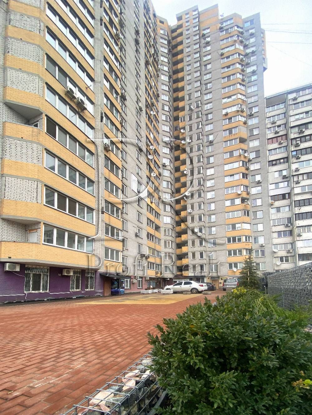 Ліфти працюють завжди. Продаж 2 кім квартири Здолбунівська 9Б.Осокорки