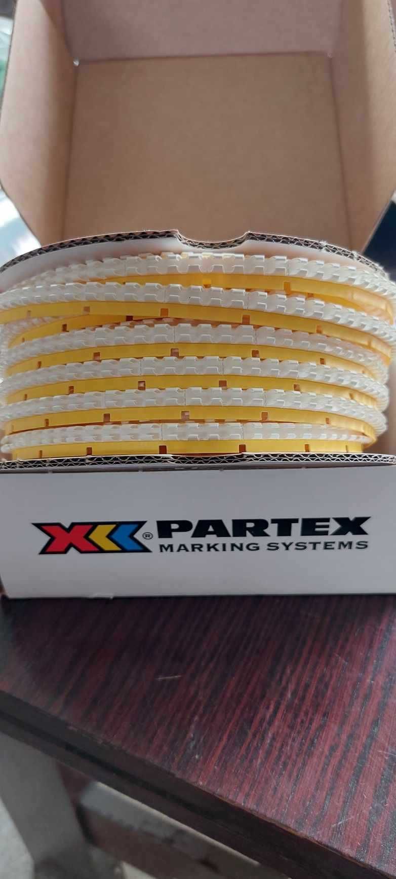 Profil zatrzaskowy Ciągły Partex PCT30024CN4, 2.5-3.3mm, 24mm, żółty