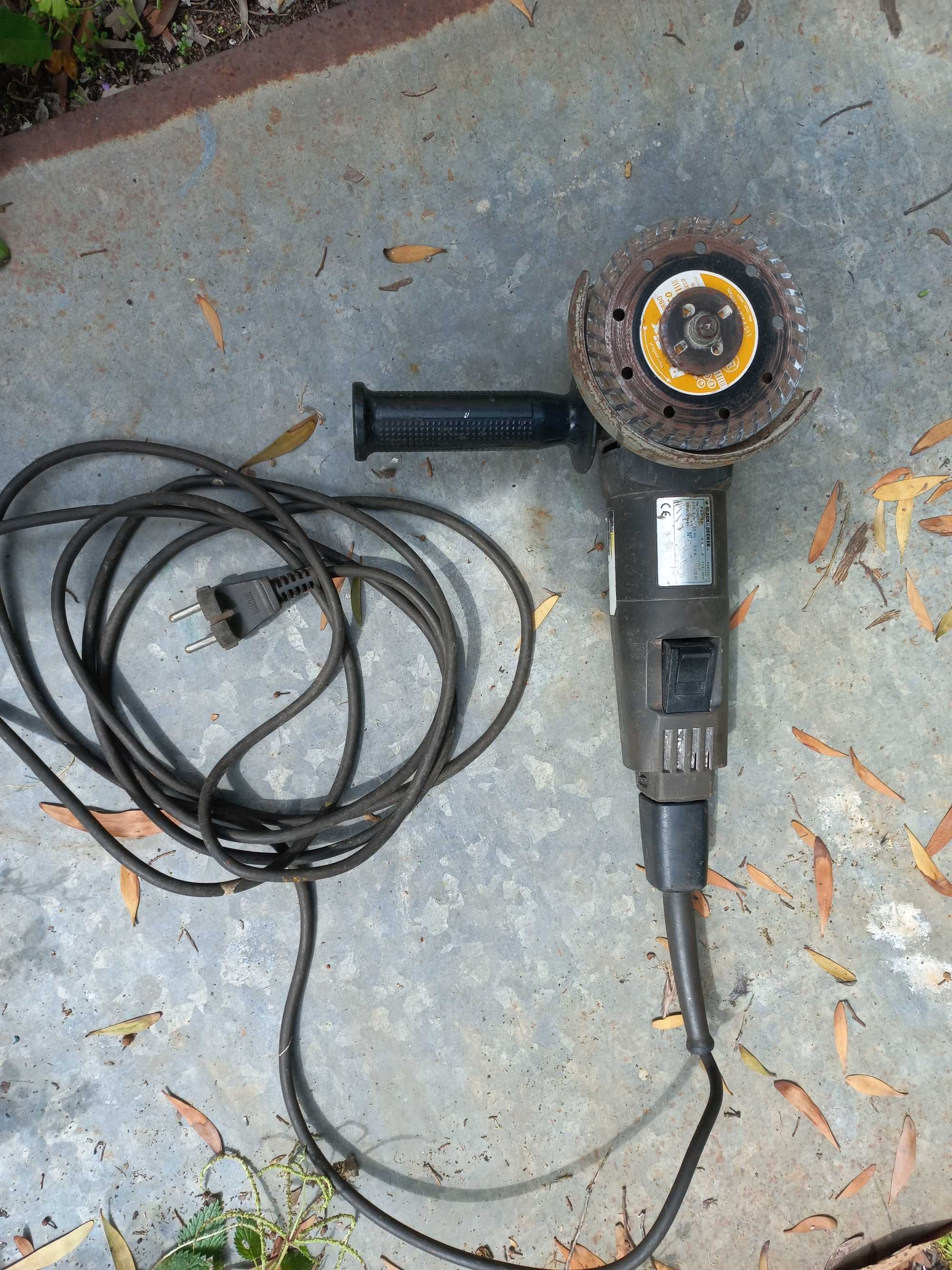 Rebarbadora black decker