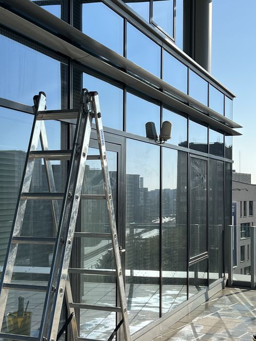 Profesjonalne mycie OKIEN, przeszkleń I fasad, balkonów