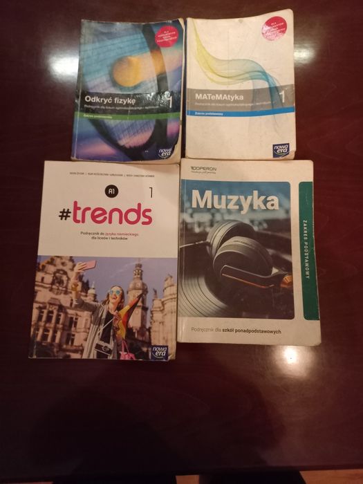 Podręczniki klasa pierwsza liceum I technikum